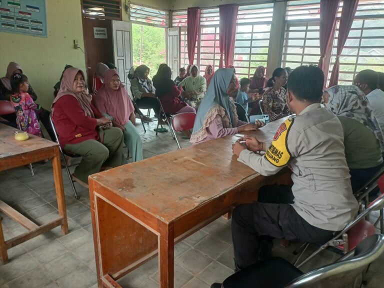 BHABINKAMTIBMAS POLSEK KELUANG LAKSANAKAN SAMBANG KAMTIBMAS, SAMPAIKAN IMBAUAN KEAMANAN DAN KETERTIBAN KEPADA MASYARAKAT